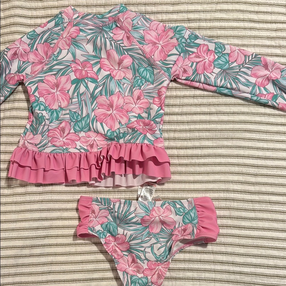 Tommy Bahama Rashguard Swim Set - Picture 4 of 4